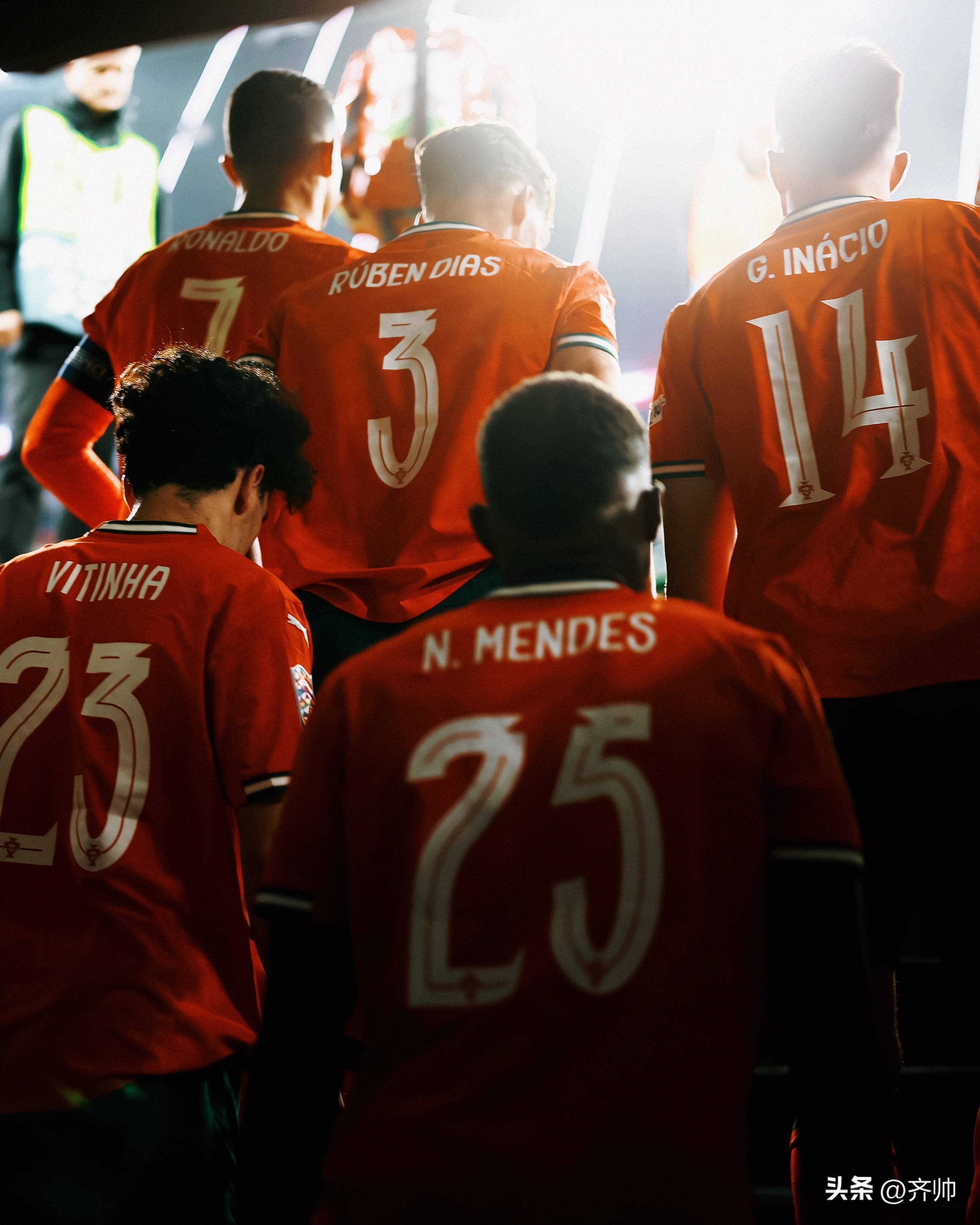 世界杯冠军球队再度夺冠进入下一轮