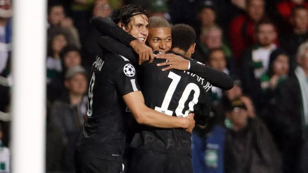 里昂坚守摩纳哥的进攻，成功守住胜利(法甲里昂对摩纳哥)