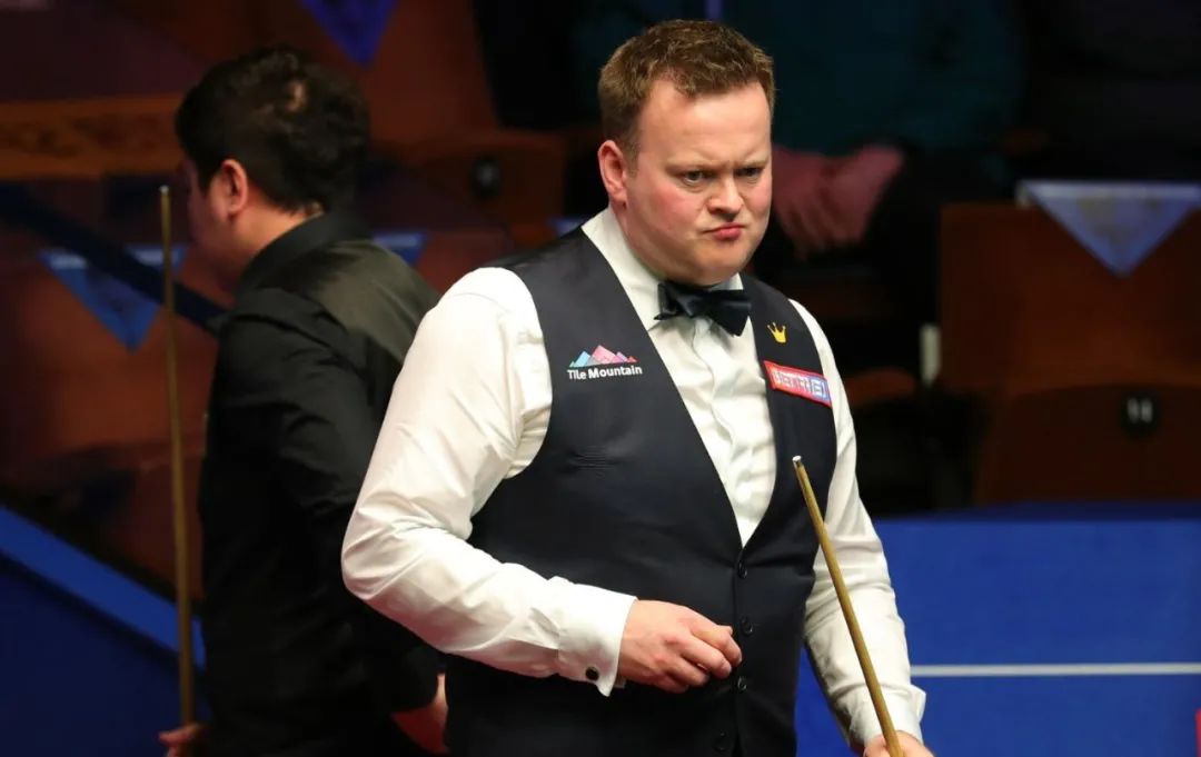 胜利在望：足球赛场猛虎涉险取得关键胜利的简单介绍