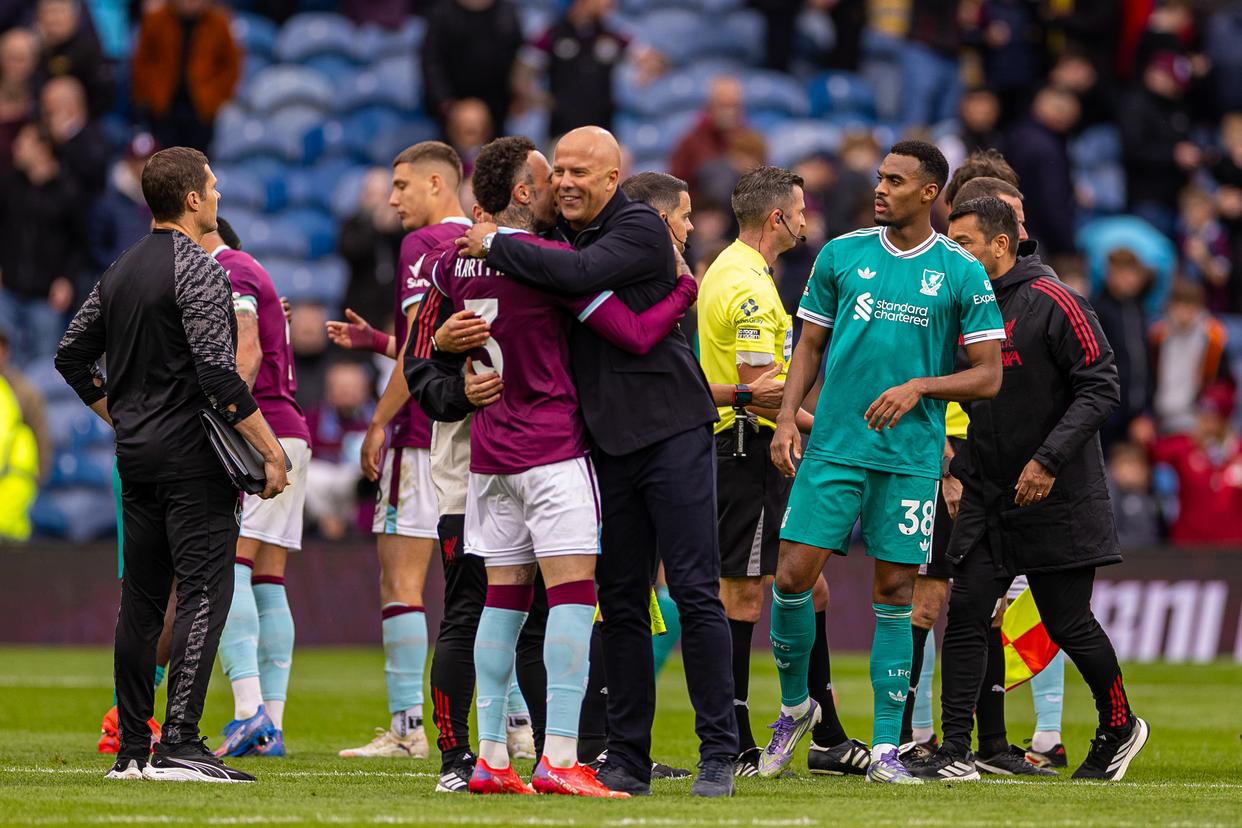 利物浦后卫迎来里程碑战，或创纪录(在利物浦效力过的后卫)