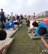 双方力求突破，比赛成败悬而未决的简单介绍